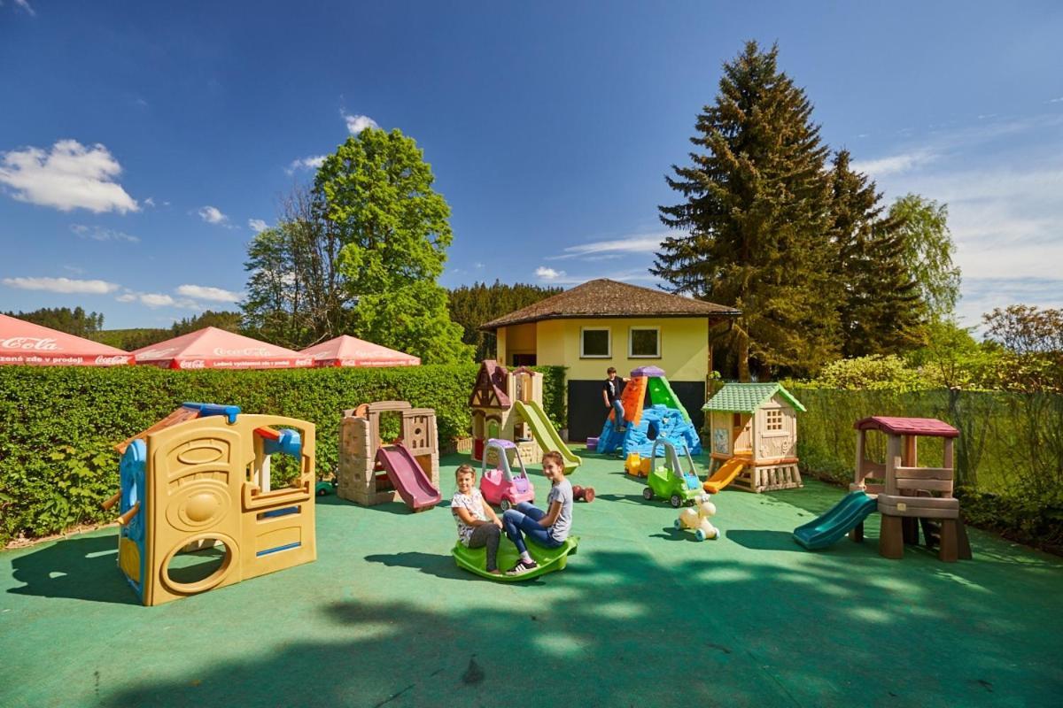 Camp Dolce Hotel Trutnov Bagian luar foto